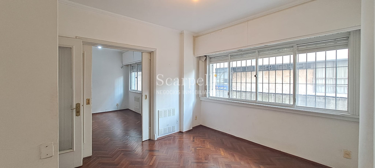 Apartamento ID.46273 - Próximo a Intendencia. Alquiler Apartamento Centro 3 dormitorios o 4 dormitorios 2 baños patio