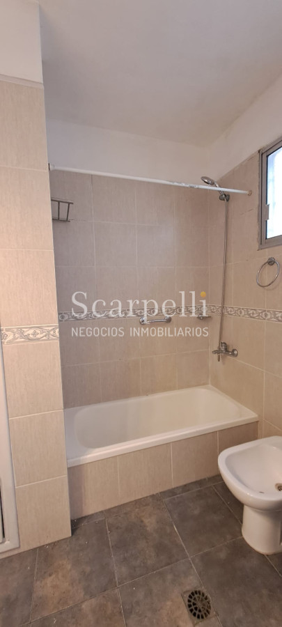 Apartamento ID.46273 - Próximo a Intendencia. Alquiler Apartamento Centro 3 dormitorios o 4 dormitorios 2 baños patio