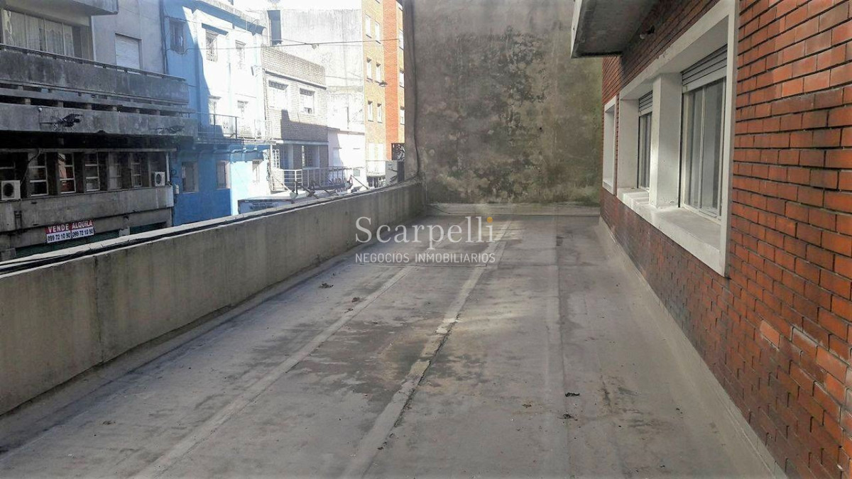 Apartamento ID.46273 - Próximo a Intendencia. Alquiler Apartamento Centro 3 dormitorios o 4 dormitorios 2 baños patio