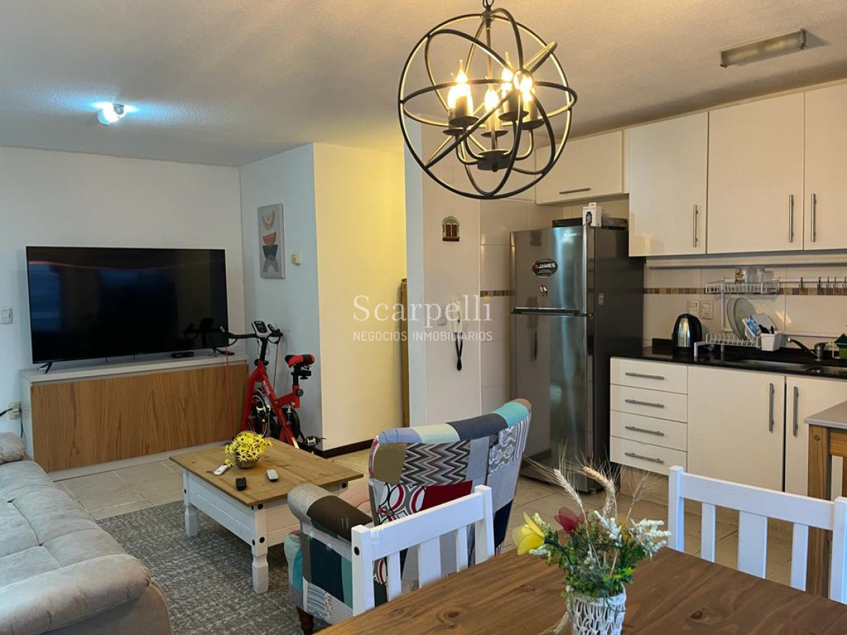 Apartamento ID.46396 - Buceo Venta Apartamento como a estrenar con terminaciones mejoradas muy próximo a la Rambla en calle muy tranquila.-