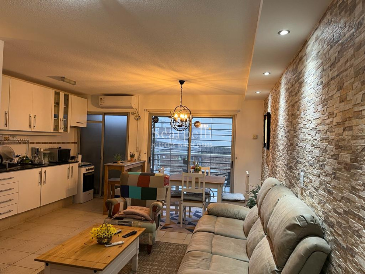 Apartamento ID.46396 - Buceo Venta Apartamento como a estrenar con terminaciones mejoradas muy próximo a la Rambla en calle muy tranquila.-