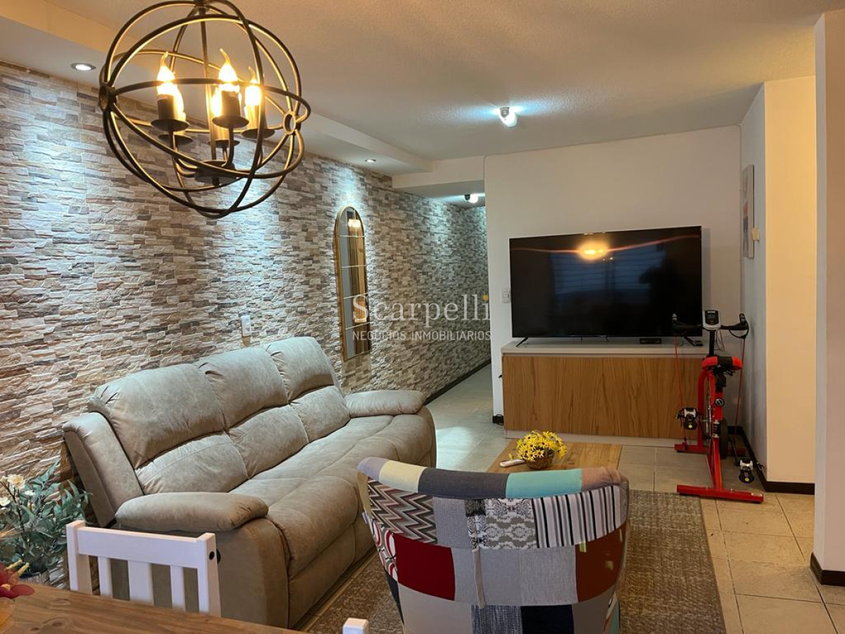 Apartamento ID.46396 - Buceo Venta Apartamento como a estrenar con terminaciones mejoradas muy próximo a la Rambla en calle muy tranquila.-