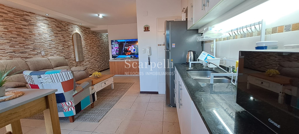 Apartamento ID.46396 - Buceo Venta Apartamento como a estrenar con terminaciones mejoradas muy próximo a la Rambla en calle muy tranquila.-