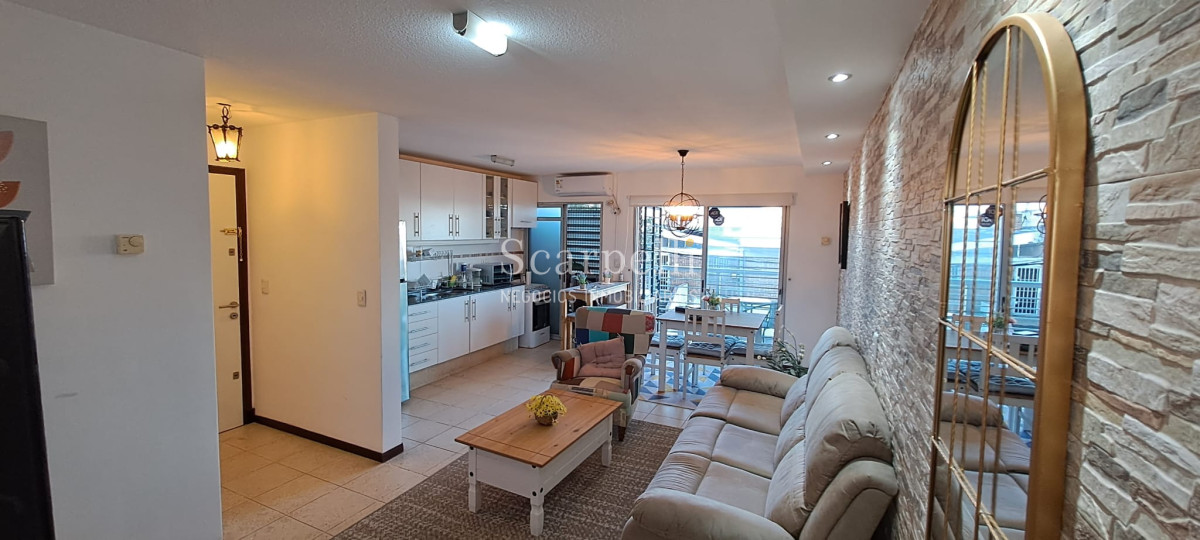 Apartamento ID.46396 - Buceo Venta Apartamento como a estrenar con terminaciones mejoradas muy próximo a la Rambla en calle muy tranquila.-
