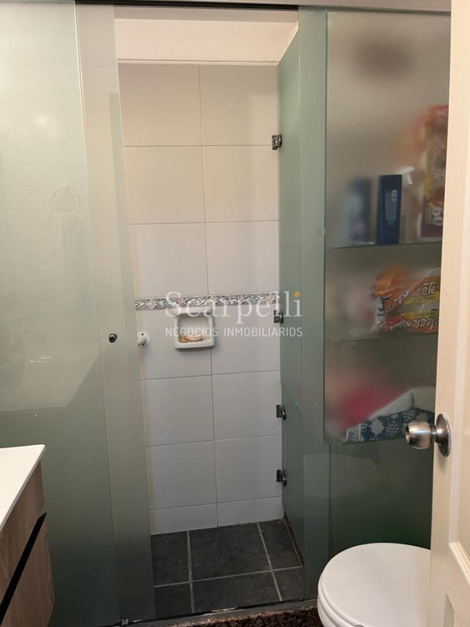 Apartamento ID.46396 - Buceo Venta Apartamento como a estrenar con terminaciones mejoradas muy próximo a la Rambla en calle muy tranquila.-