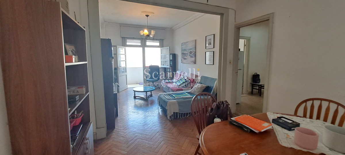 Apartamento ID.47898 - Centro Venta Amplio Apartamento en Contrafrente Cerro Largo y Hno. Damasceno  3 dormitorios 2 baños