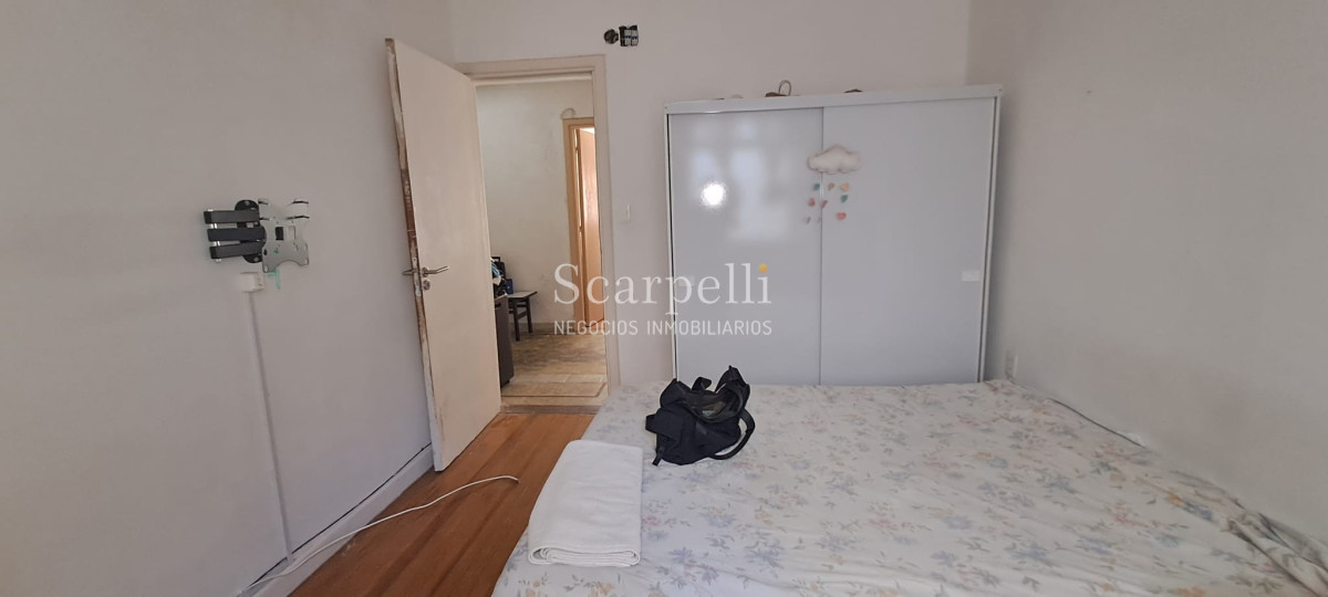 Apartamento ID.47898 - Centro Venta Amplio Apartamento en Contrafrente Cerro Largo y Hno. Damasceno  3 dormitorios 2 baños