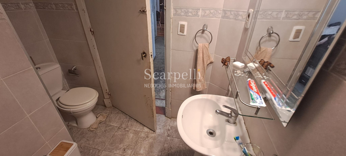 Apartamento ID.47898 - Centro Venta Amplio Apartamento en Contrafrente Cerro Largo y Hno. Damasceno  3 dormitorios 2 baños