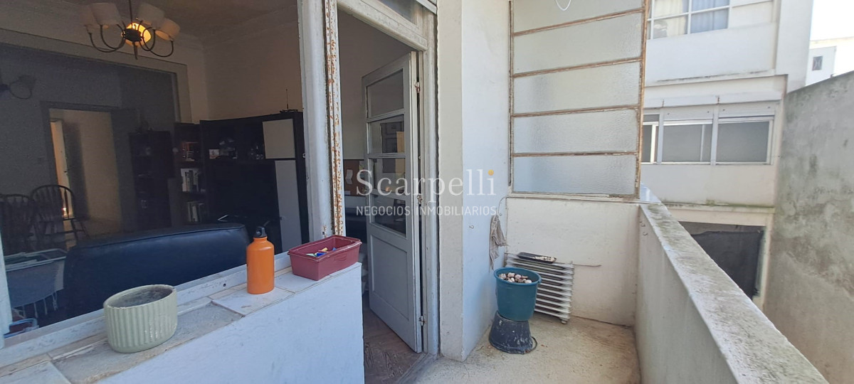 Apartamento ID.47898 - Centro Venta Amplio Apartamento en Contrafrente Cerro Largo y Hno. Damasceno  3 dormitorios 2 baños