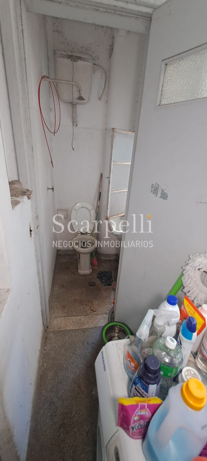 Apartamento ID.47898 - Centro Venta Amplio Apartamento en Contrafrente Cerro Largo y Hno. Damasceno  3 dormitorios 2 baños