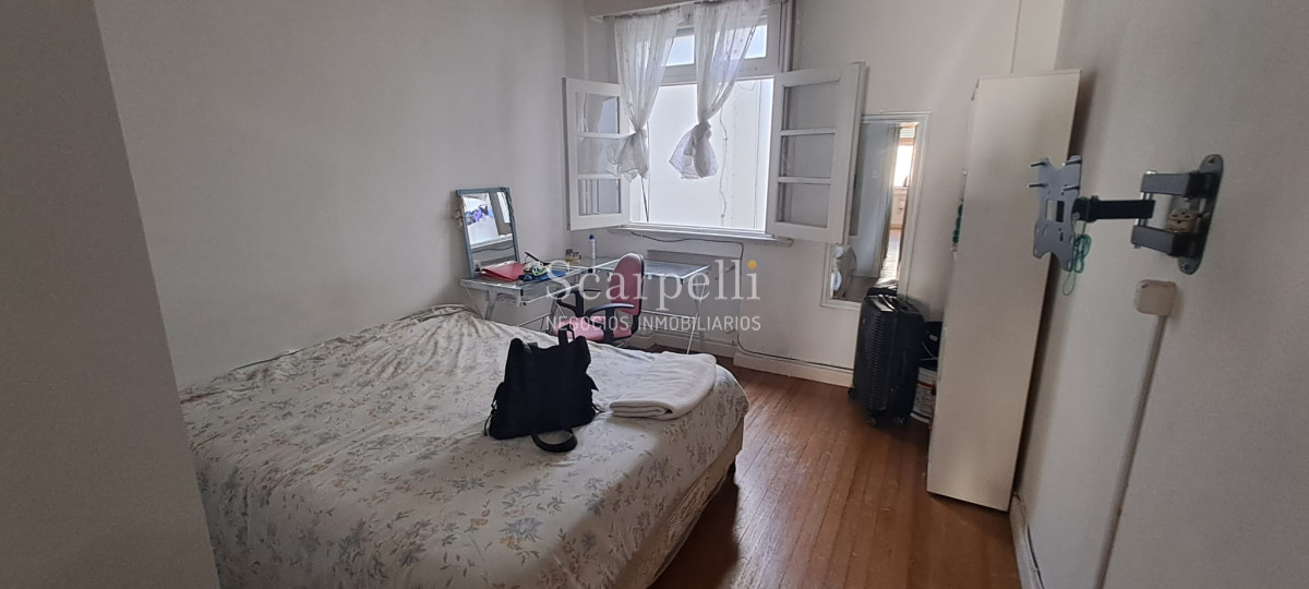 Apartamento ID.47898 - Centro Venta Amplio Apartamento en Contrafrente Cerro Largo y Hno. Damasceno  3 dormitorios 2 baños