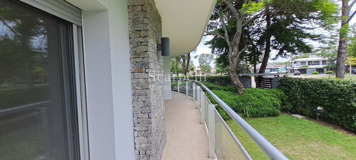Apartamento ID.47976 - Carrasco Clásico Alquiler Apartamento Categoría Alte. Harwood Próximo Lawn Tennis y Arocena