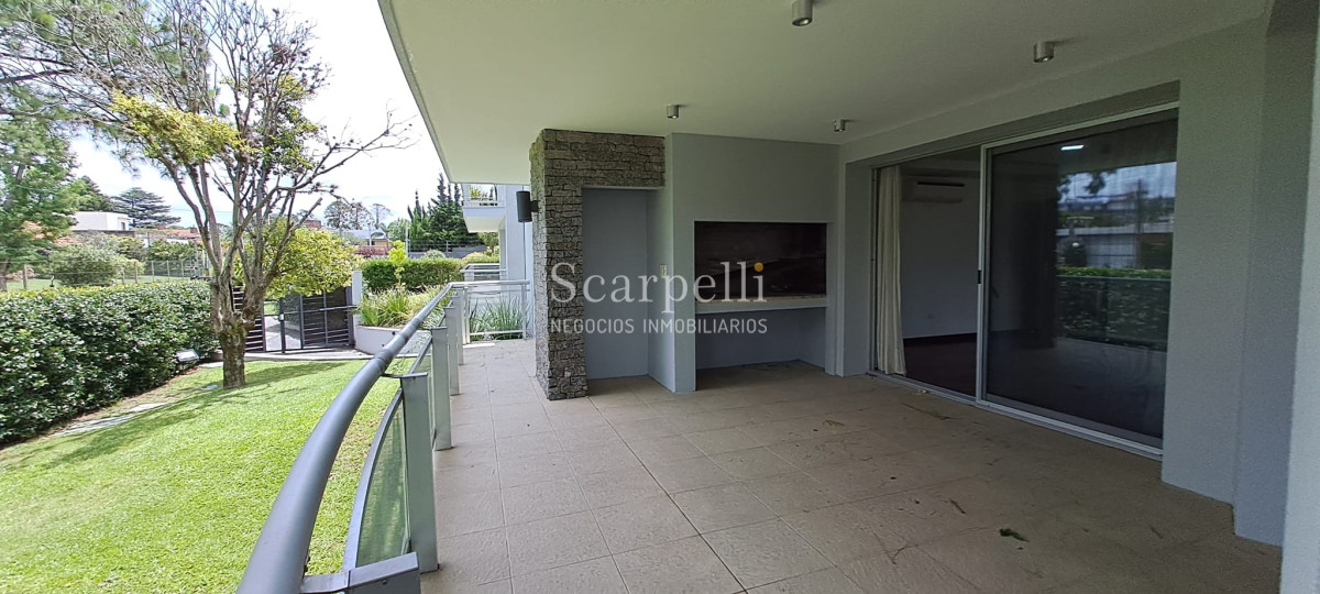 Apartamento ID.47976 - Carrasco Clásico Alquiler Apartamento Categoría Alte. Harwood Próximo Lawn Tennis y Arocena