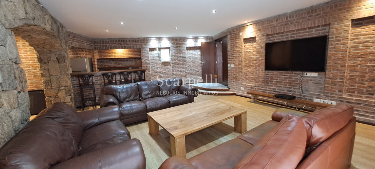 Apartamento ID.47976 - Carrasco Clásico Alquiler Apartamento Categoría Alte. Harwood Próximo Lawn Tennis y Arocena