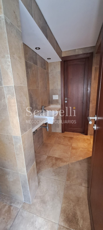 Apartamento ID.47976 - Carrasco Clásico Alquiler Apartamento Categoría Alte. Harwood Próximo Lawn Tennis y Arocena