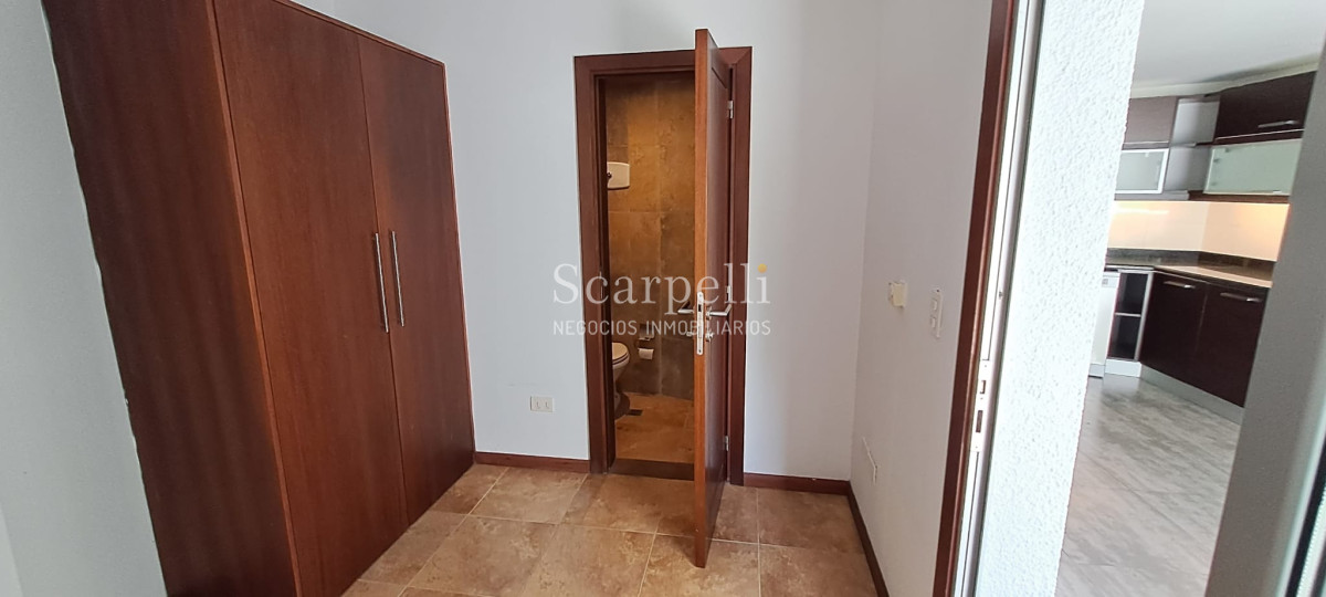 Apartamento ID.47976 - Carrasco Clásico Alquiler Apartamento Categoría Alte. Harwood Próximo Lawn Tennis y Arocena