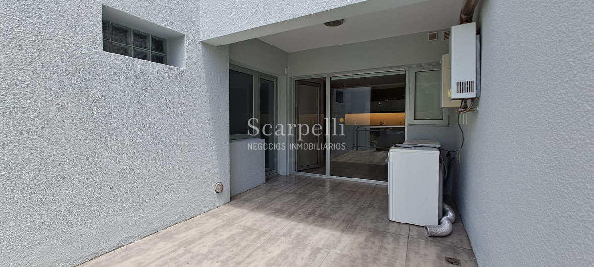 Apartamento ID.47976 - Carrasco Clásico Alquiler Apartamento Categoría Alte. Harwood Próximo Lawn Tennis y Arocena