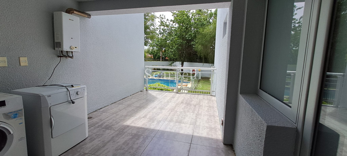 Apartamento ID.47976 - Carrasco Clásico Alquiler Apartamento Categoría Alte. Harwood Próximo Lawn Tennis y Arocena