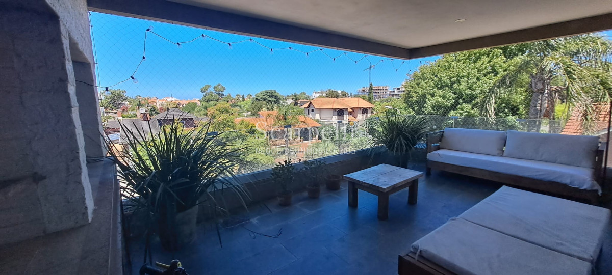 Apartamento ID.48203 - Alquiler Apartamento Barra De Carrasco Moderno 3 Dormitorios 2 Baños Suite Calefacción Losa Cochera