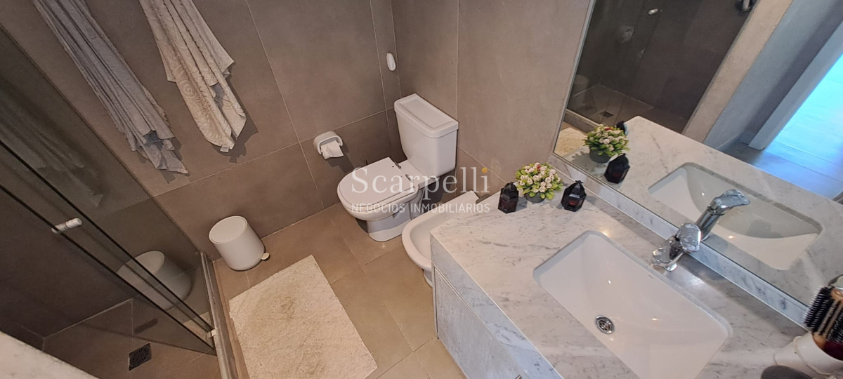Apartamento ID.48203 - Alquiler Apartamento Barra De Carrasco Moderno 3 Dormitorios 2 Baños Suite Calefacción Losa Cochera