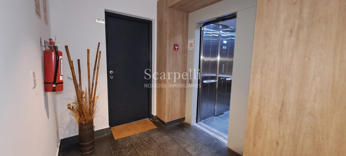 Apartamento ID.48203 - Alquiler Apartamento Barra De Carrasco Moderno 3 Dormitorios 2 Baños Suite Calefacción Losa Cochera