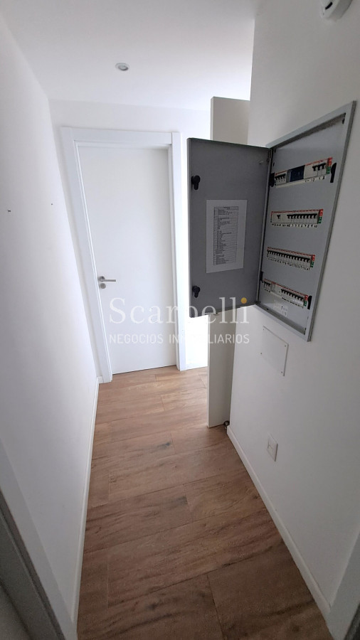 Apartamento ID.48493 - Alquiler Apartamento Barra De Carrasco Moderno 3 Dormitorios 2 Baños Suite Calefacción Losa Cochera