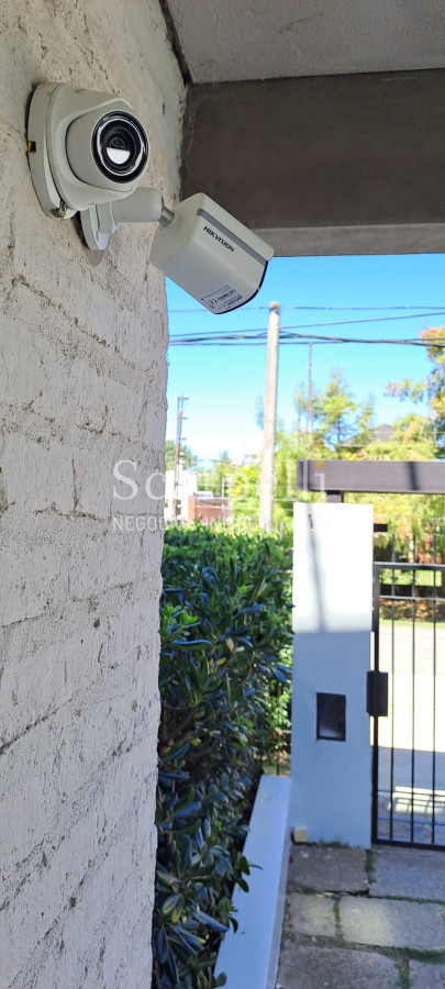 Apartamento ID.48493 - Alquiler Apartamento Barra De Carrasco Moderno 3 Dormitorios 2 Baños Suite Calefacción Losa Cochera