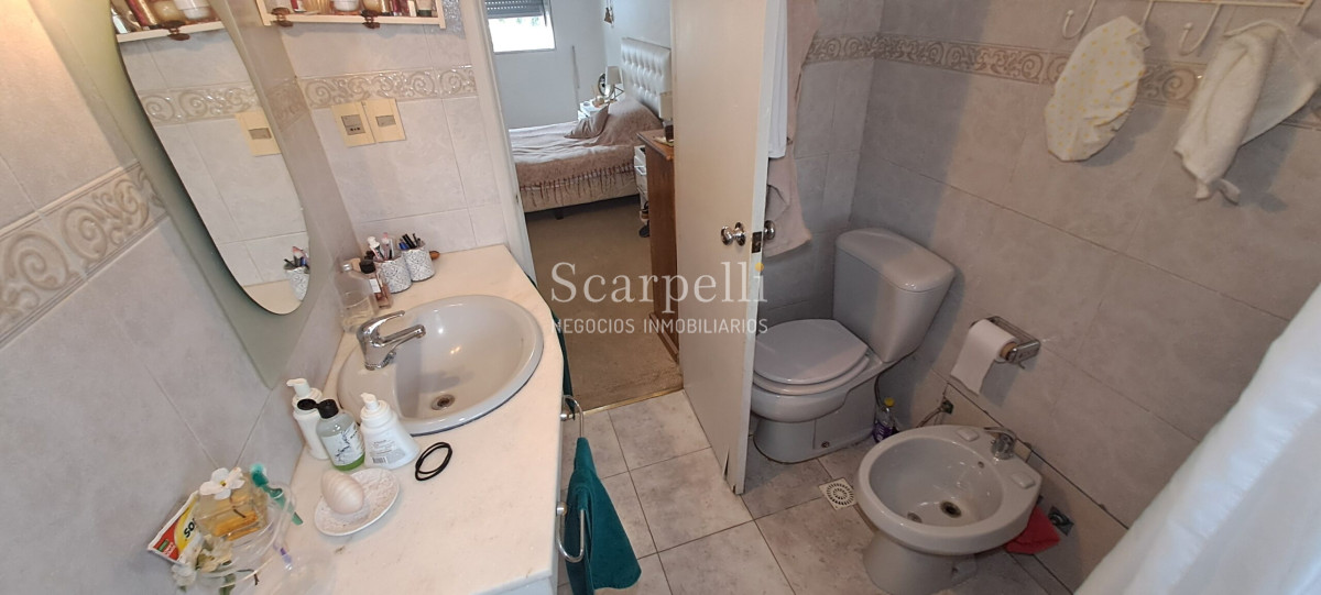 Apartamento ID.48615 - Alquiler Apartamento Carrasco 1 dormitorio Living  Estufa leña Gran terraza parrillero scarpelli