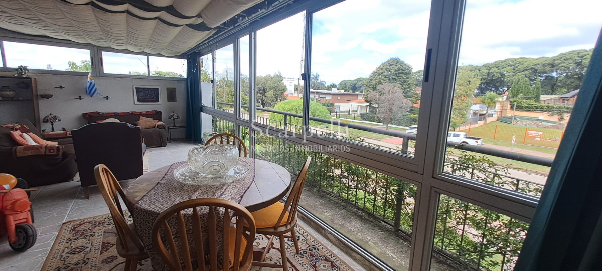 Apartamento ID.48615 - Alquiler Apartamento Carrasco 1 dormitorio Living  Estufa leña Gran terraza parrillero scarpelli