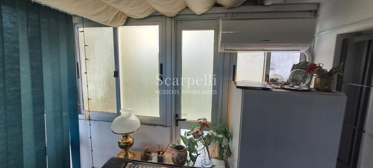 Apartamento ID.48615 - Alquiler Apartamento Carrasco 1 dormitorio Living  Estufa leña Gran terraza parrillero scarpelli