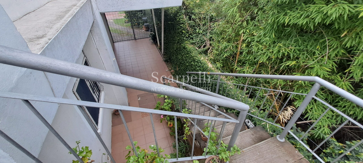 Apartamento ID.48615 - Alquiler Apartamento Carrasco 1 dormitorio Living  Estufa leña Gran terraza parrillero scarpelli