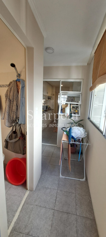 Apartamento ID.48946 -    Venta Apartamento Pocitos casi Rambla Kibon 2 dormitorios 2 baños Servicio Garage Calefacción