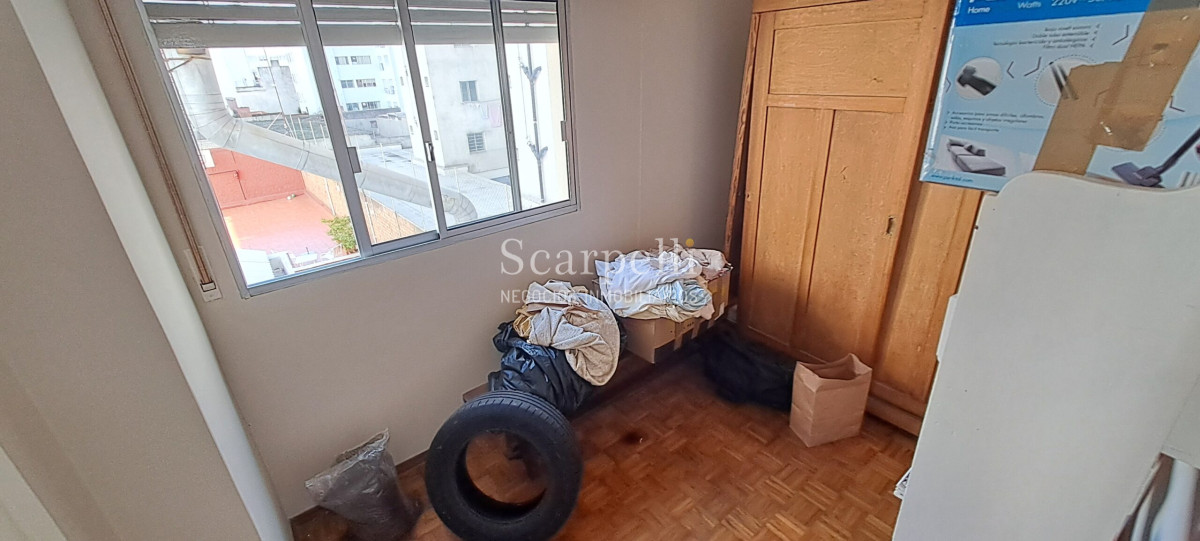 Apartamento ID.48946 -    Venta Apartamento Pocitos casi Rambla Kibon 2 dormitorios 2 baños Servicio Garage Calefacción