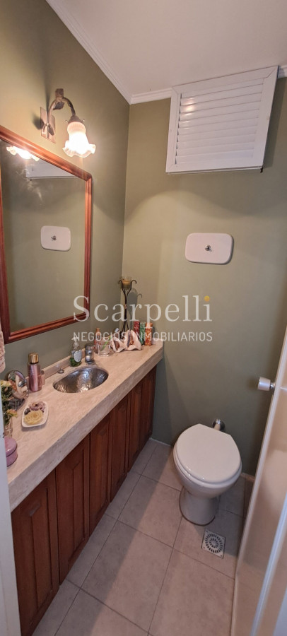 Apartamento ID.48946 -    Venta Apartamento Pocitos casi Rambla Kibon 2 dormitorios 2 baños Servicio Garage Calefacción