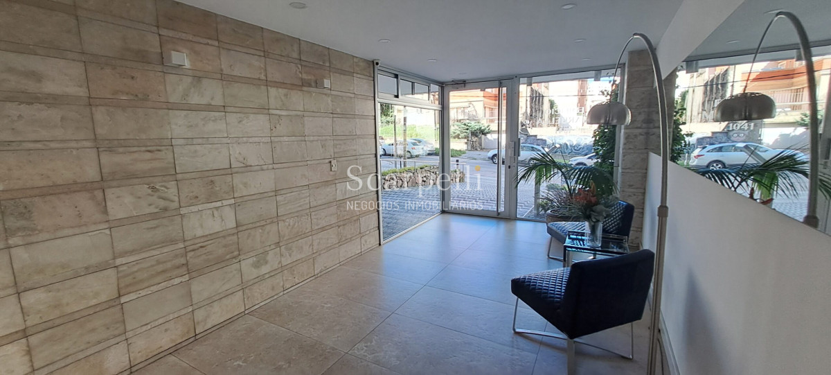 Apartamento ID.48946 -    Venta Apartamento Pocitos casi Rambla Kibon 2 dormitorios 2 baños Servicio Garage Calefacción