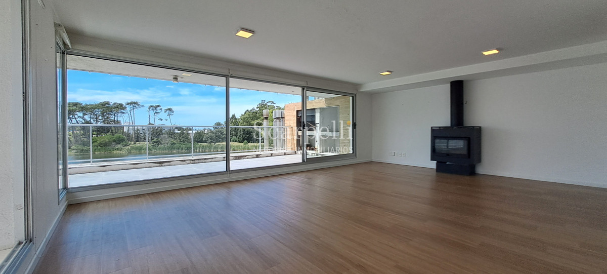 Apartamento ID.16932 - Carrasco Este: Nuevo con Vista al Lago Excelentes terminaciones y toda la seguridad