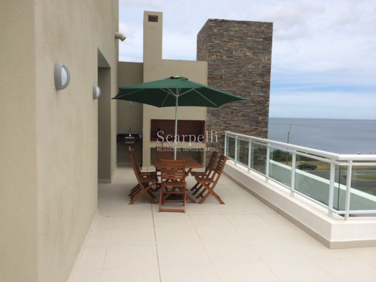 Apartamento ID.5228 - Edificio Cruceros: Frente al océano con vista a Punta Ballena en Parada 35 de la Mansa.-