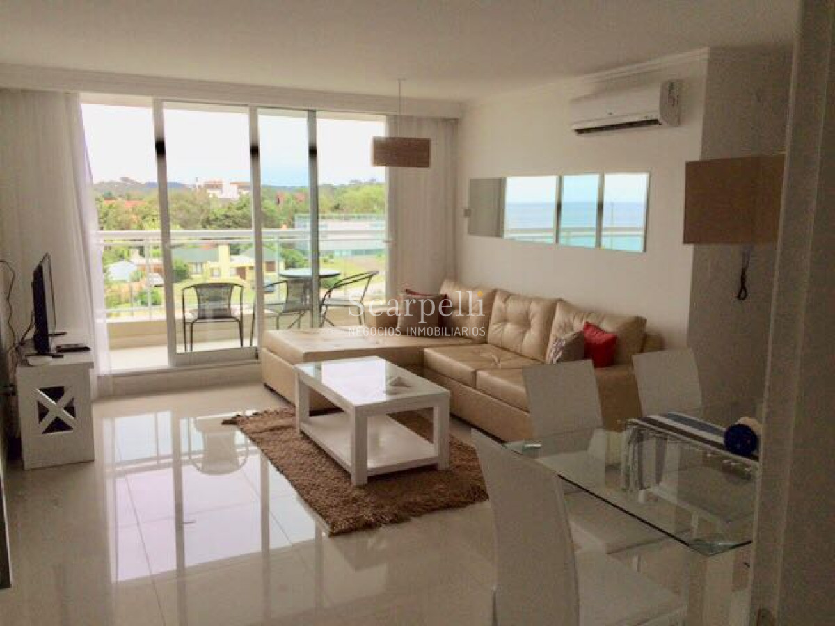 Apartamento ID.5228 - Edificio Cruceros: Frente al océano con vista a Punta Ballena en Parada 35 de la Mansa.-