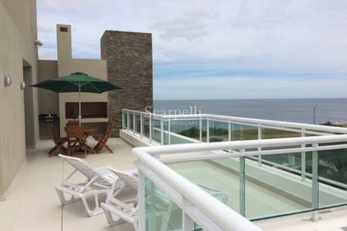 Apartamento ID.5228 - Edificio Cruceros: Frente al océano con vista a Punta Ballena en Parada 35 de la Mansa.-