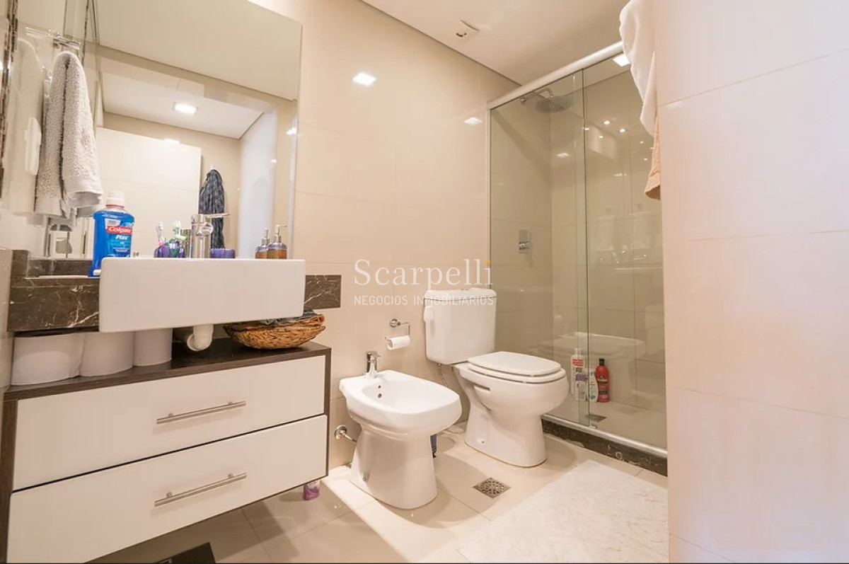 Apartamento ID.5228 - Edificio Cruceros: Frente al océano con vista a Punta Ballena en Parada 35 de la Mansa.-