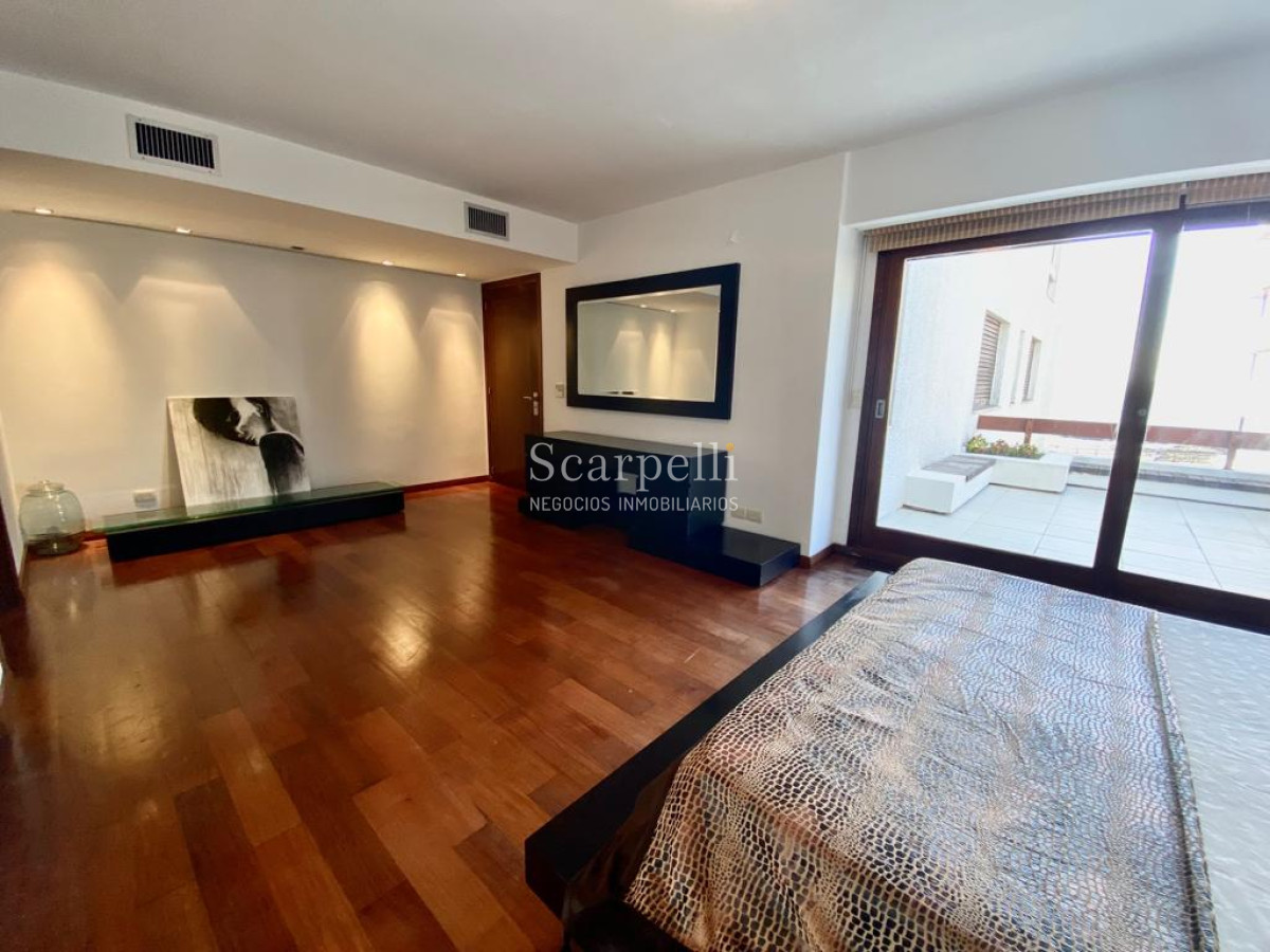 Apartamento ID.7781 - Exclusivo Frente al Puerto de Punta del Este con gran terraza y los mejores atardeceres sobre la Isla Gorriti