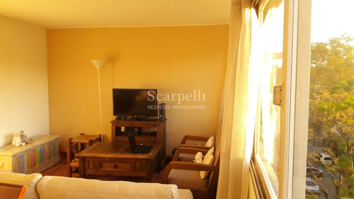 Apartamento ID.6052 - La Blanqueada. Impecable apartamento en 5to piso con mucha luz Zona Sanatorios