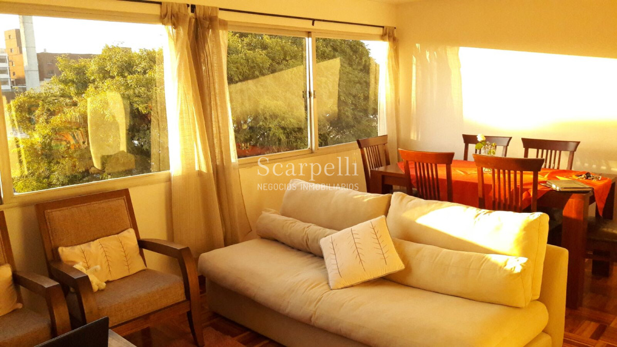 Apartamento ID.6052 - La Blanqueada. Impecable apartamento en 5to piso con mucha luz Zona Sanatorios