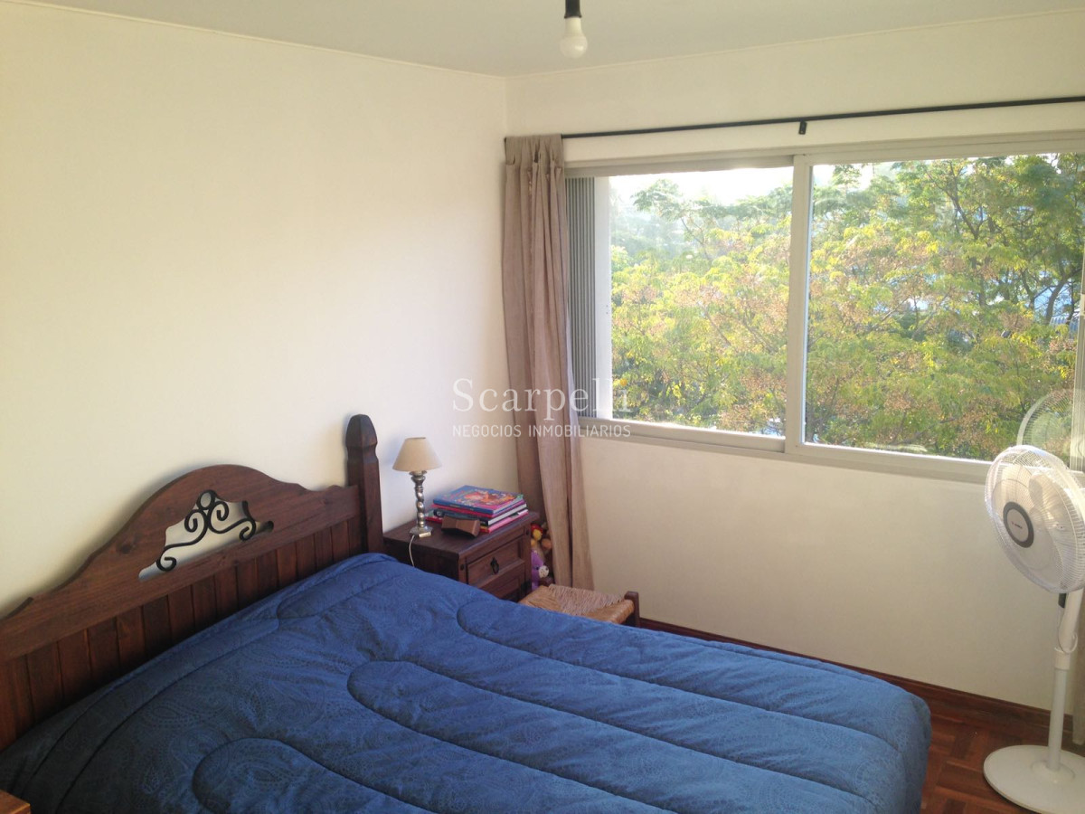 Apartamento ID.6052 - La Blanqueada. Impecable apartamento en 5to piso con mucha luz Zona Sanatorios