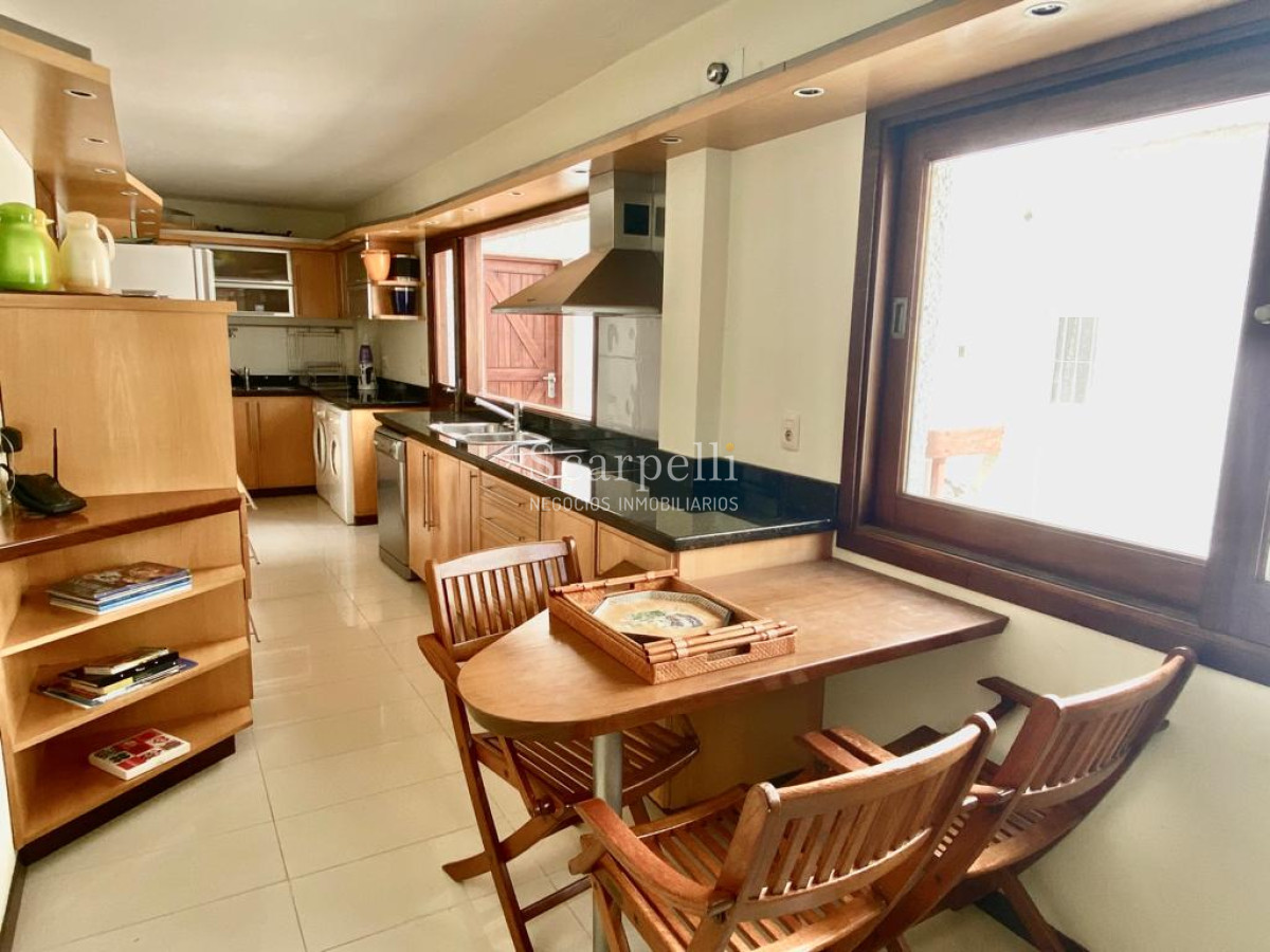 Apartamento ID.7781 - Exclusivo Frente al Puerto de Punta del Este con gran terraza y los mejores atardeceres sobre la Isla Gorriti
