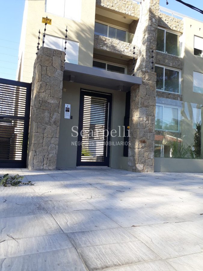 Apartamento ID.6913 - Latius II - Estrene Marzo 2021 Proximo Rambla y Club Malvín Excelentes terminaciones. Posibilidad de garage.-