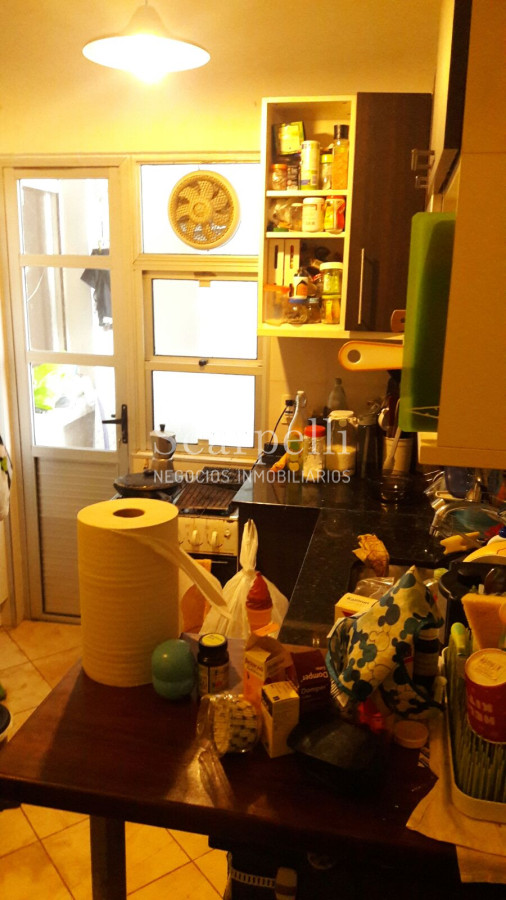 Apartamento ID.7080 - Apartamento reciclado en 1er. Piso por Escalera Concepción del Uruguay y Rivera Proximo.