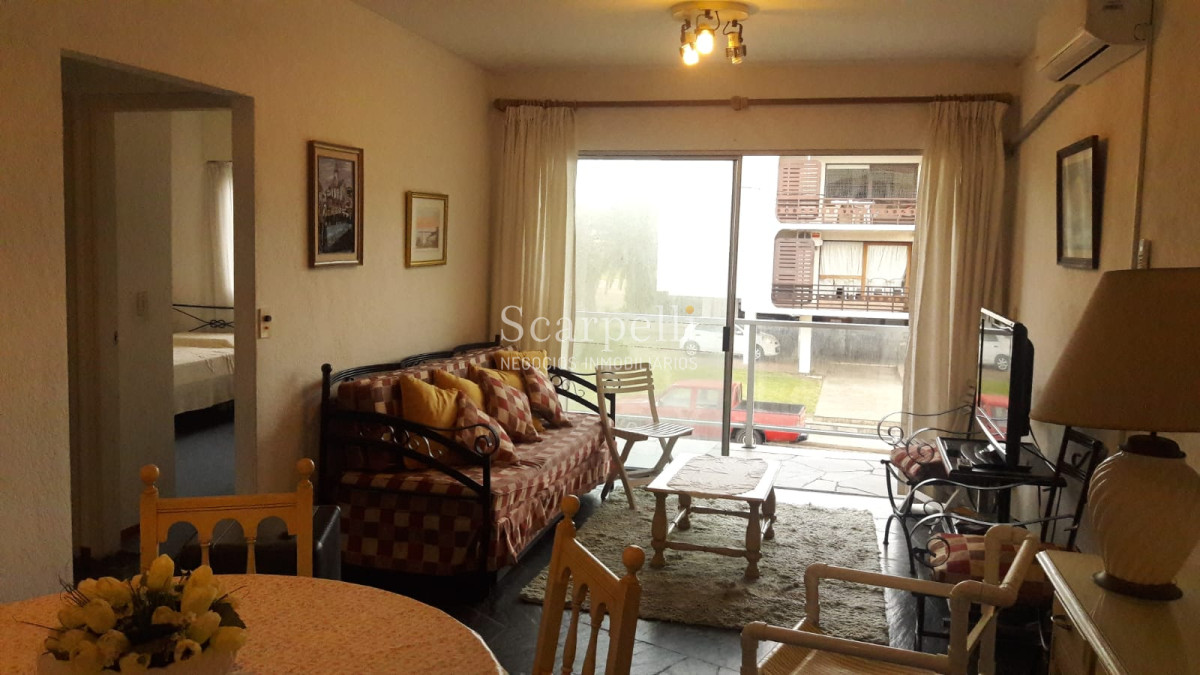 Apartamento ID.7618 - Apartameno a mts. de la Rambla Parada 14 Mansa 2dorm y 2 baños Cochera Terraza