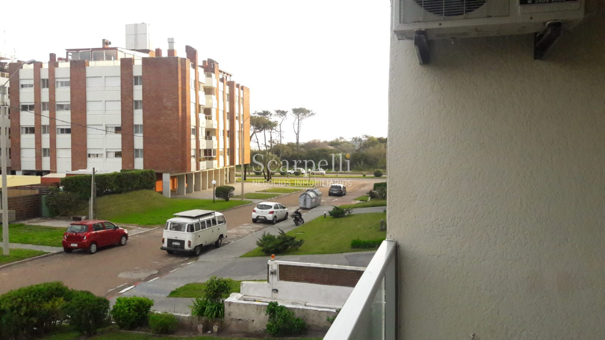 Apartamento ID.7618 - Apartameno a mts. de la Rambla Parada 14 Mansa 2dorm y 2 baños Cochera Terraza