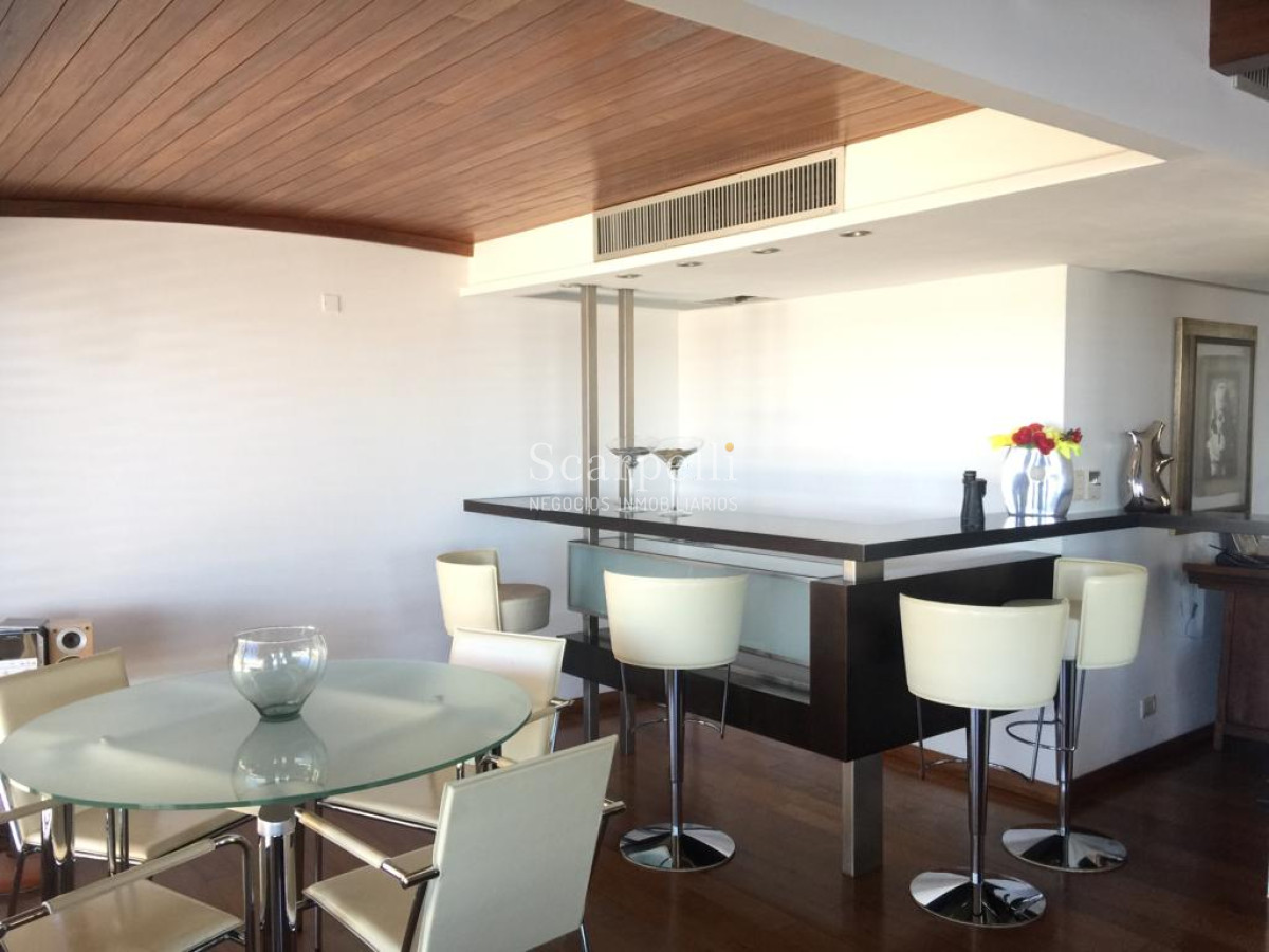 Apartamento ID.7781 - Exclusivo Frente al Puerto de Punta del Este con gran terraza y los mejores atardeceres sobre la Isla Gorriti